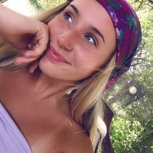 Meet your Posher, Karlee